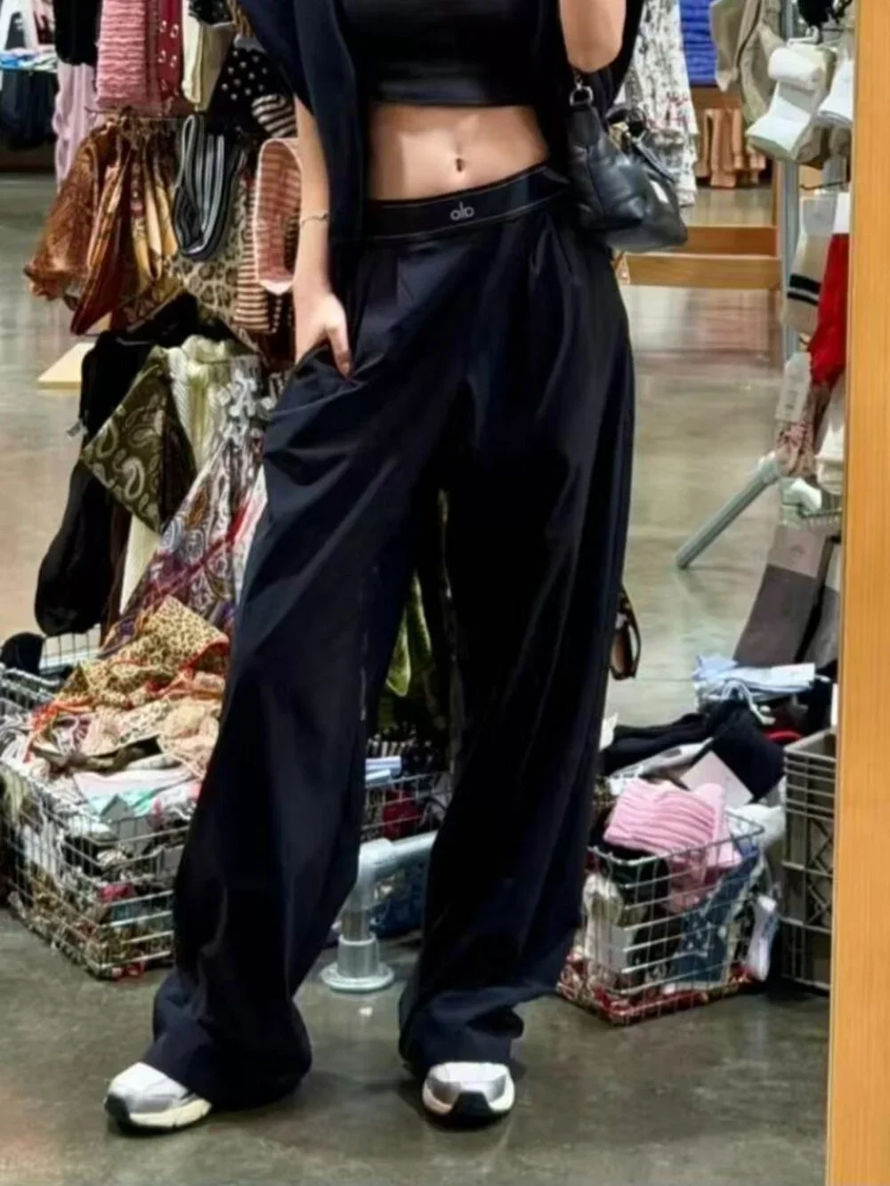 ✨ALO Yoga Suit Up Trouser Regular Black (NWT)😀 Elastic Waist, Loose Fit
